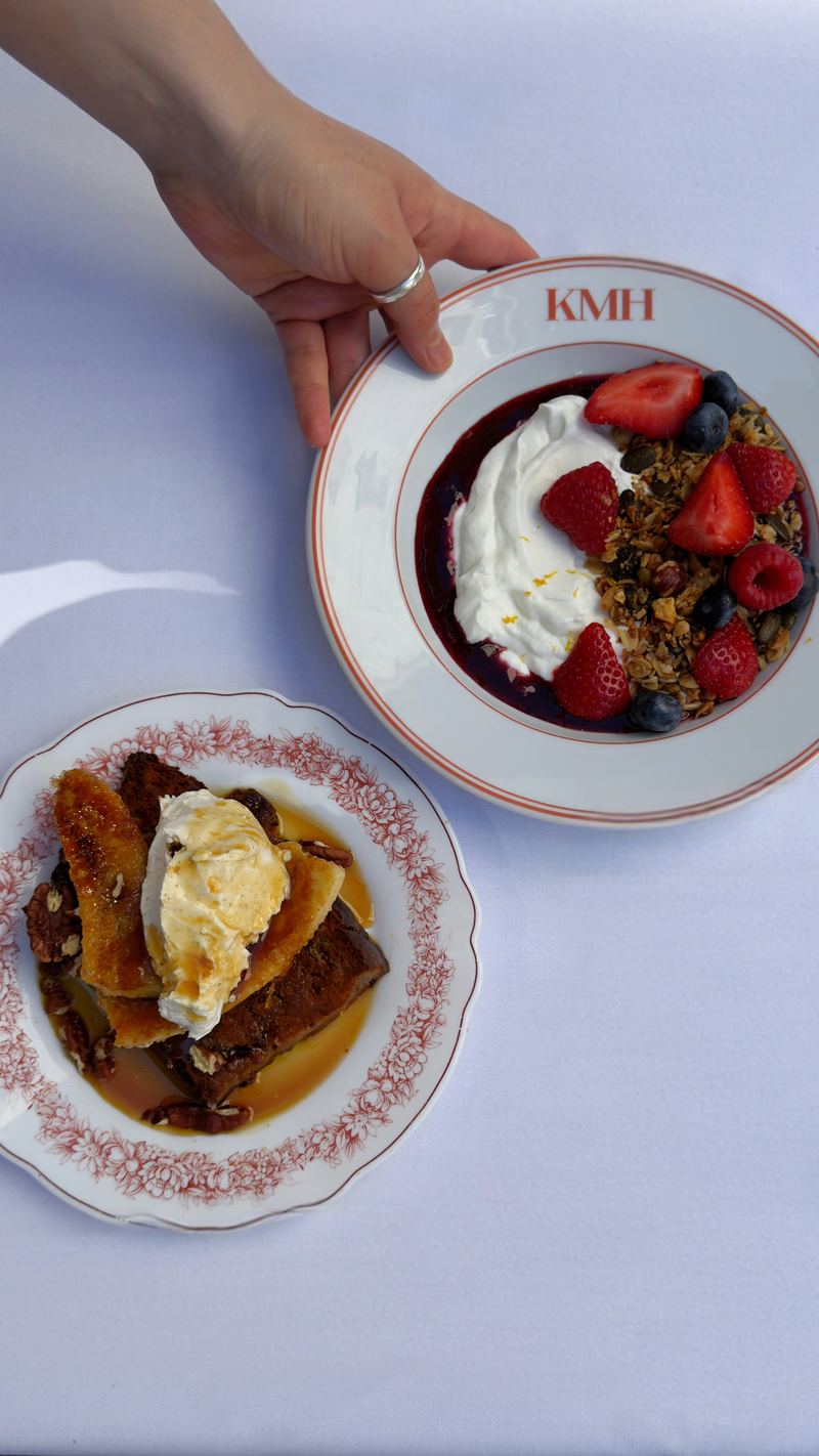 Joghurt, Beeren, Granola