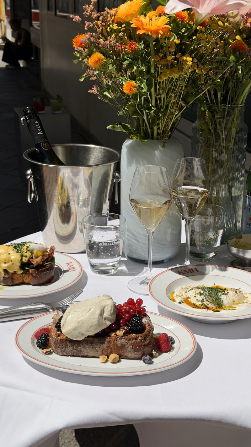Blumen, Eiskübel, Dessert
