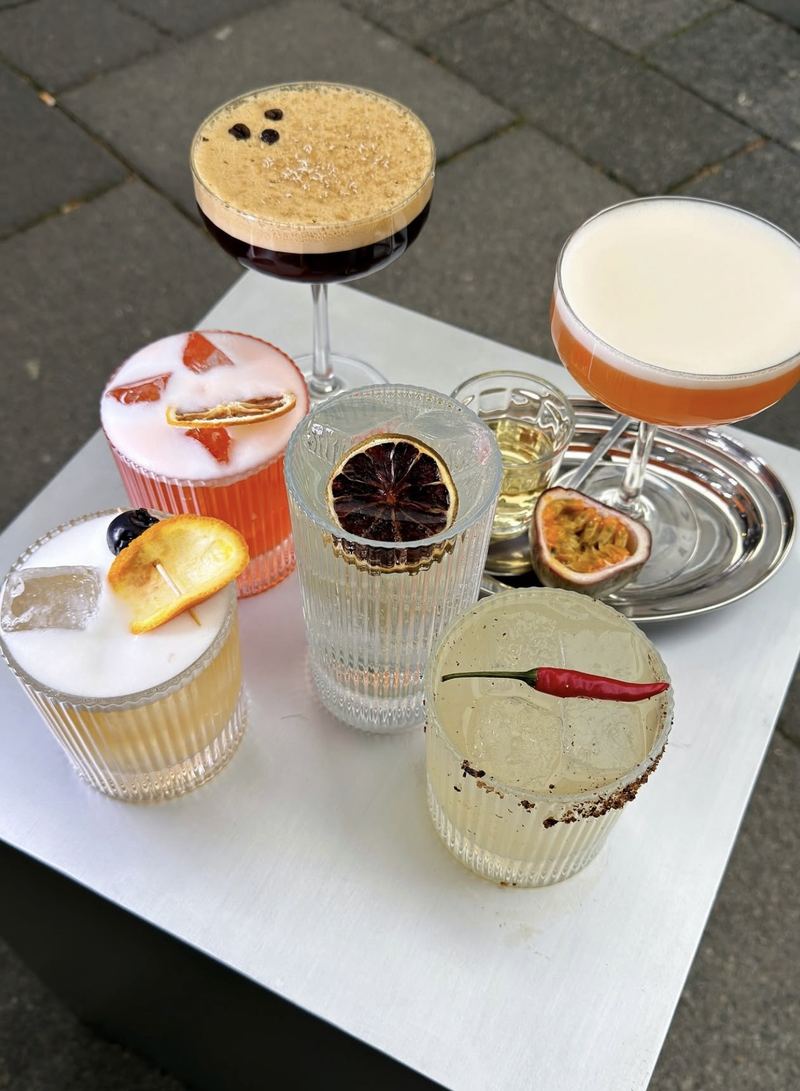 Cocktails und Dessert